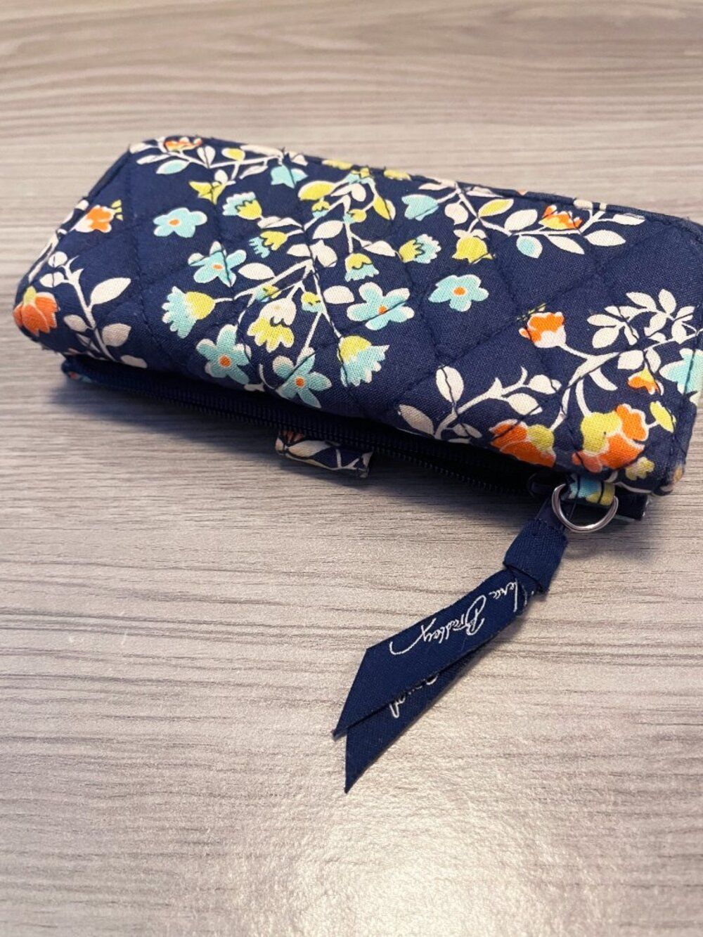 Vera Bradley Navy Floral Quilted Wallet Wristlet Zip Around Organizer - Picture 5 of 5